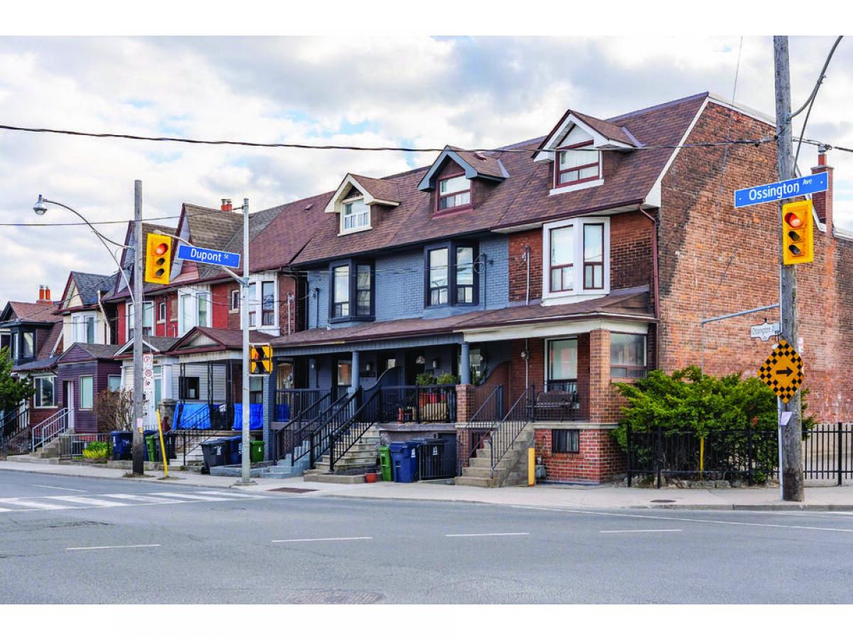 Picture of Home For Sale in Toronto, Ontario, Canada