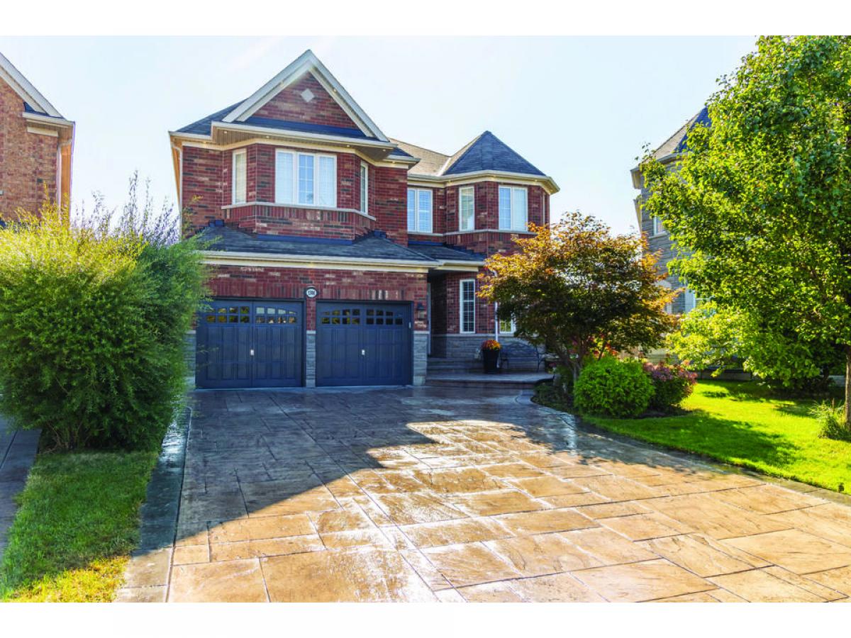 Picture of Home For Sale in Mississauga, Ontario, Canada