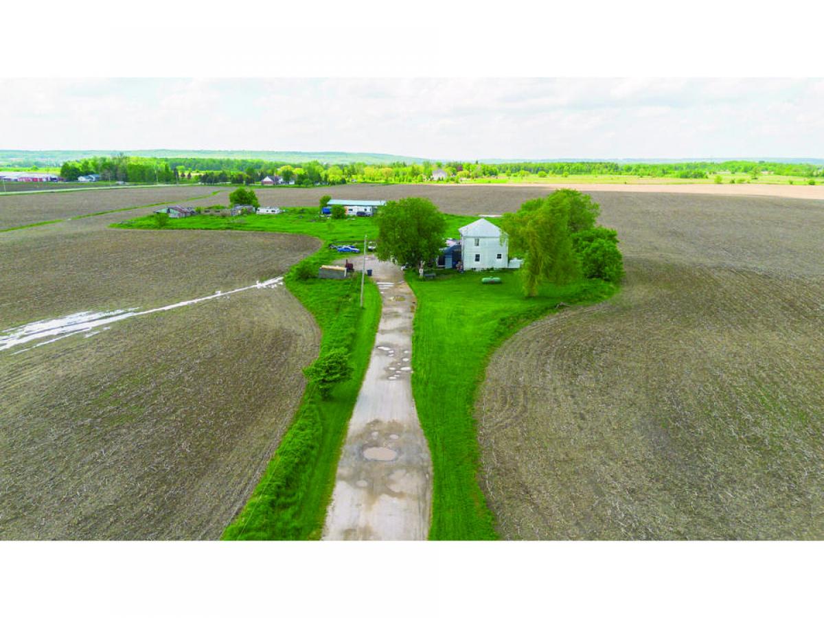 Picture of Residential Land For Sale in Caledon, Ontario, Canada