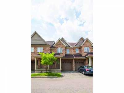 Home For Sale in Mississauga, Canada