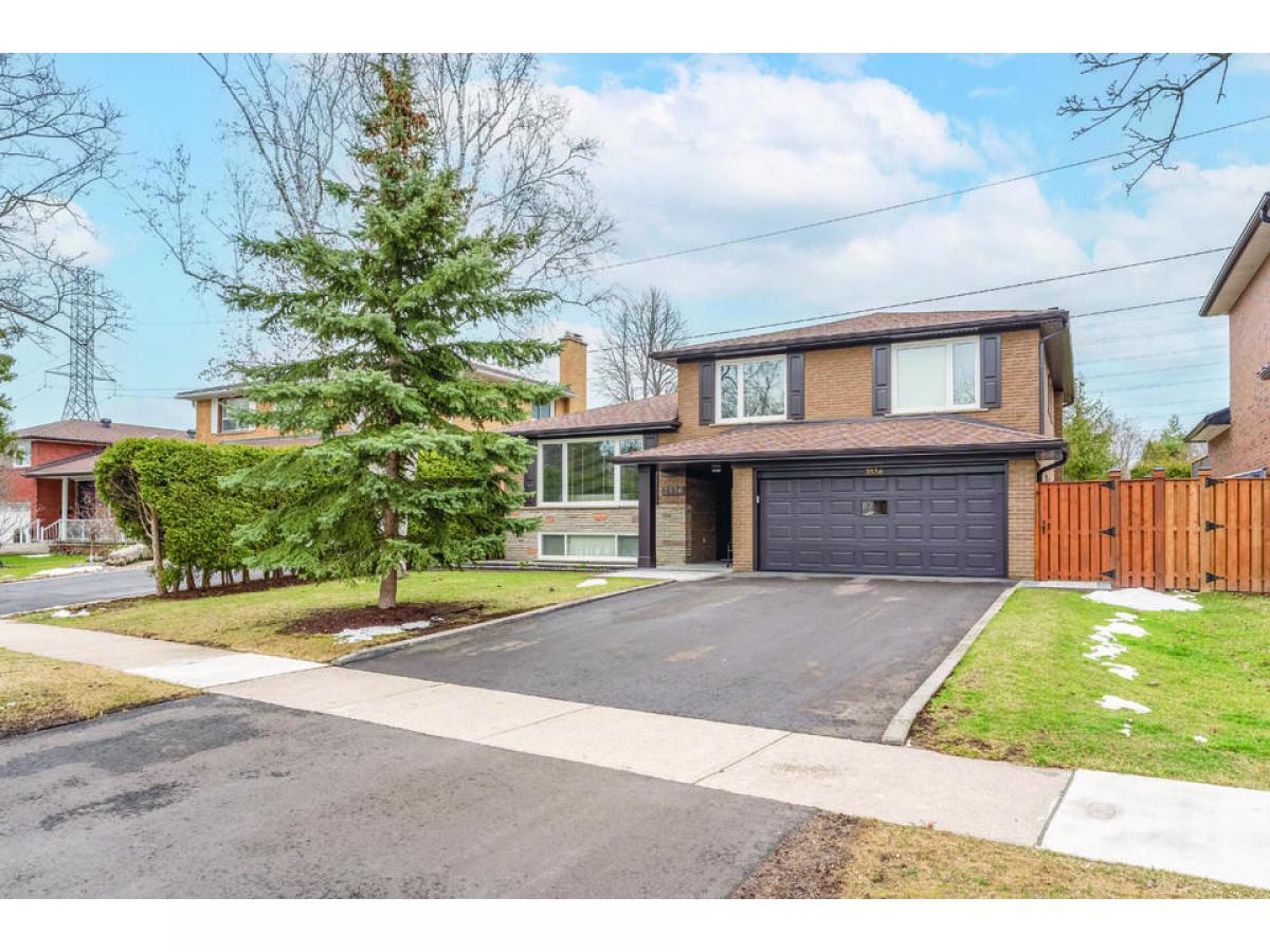 Picture of Home For Sale in Mississauga, Ontario, Canada