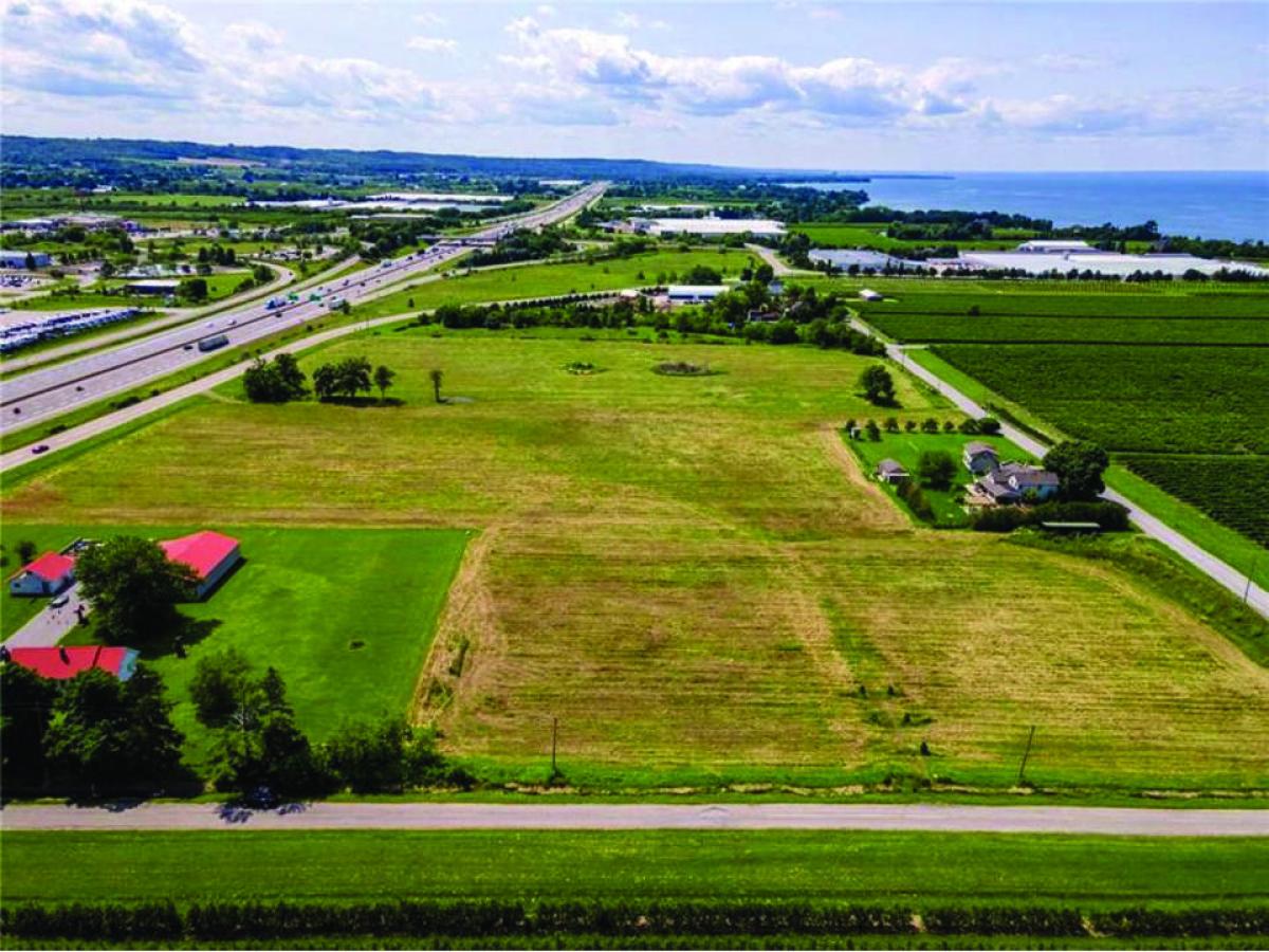 Picture of Residential Land For Sale in Beamsville, Ontario, Canada