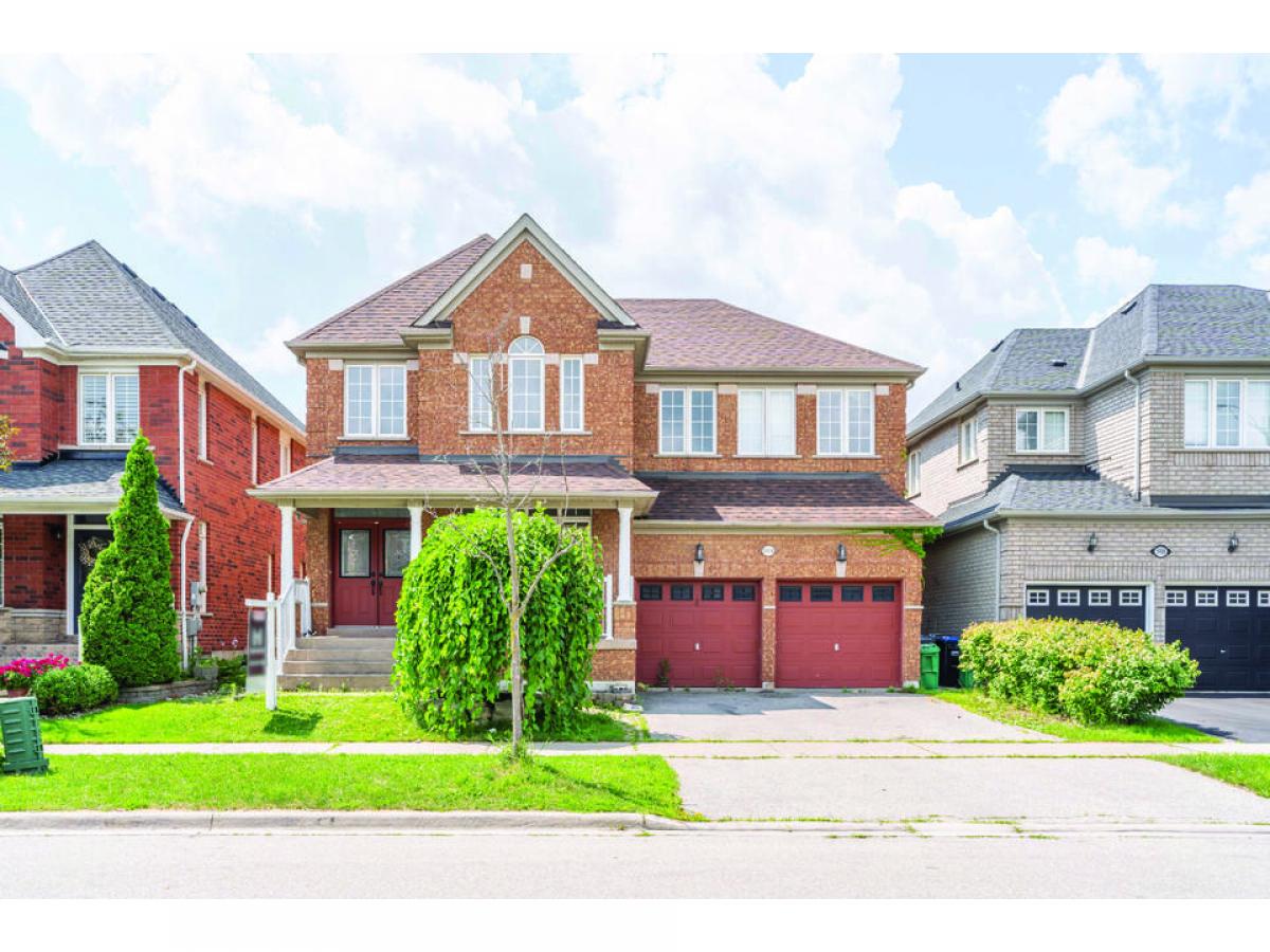 Picture of Home For Sale in Mississauga, Ontario, Canada