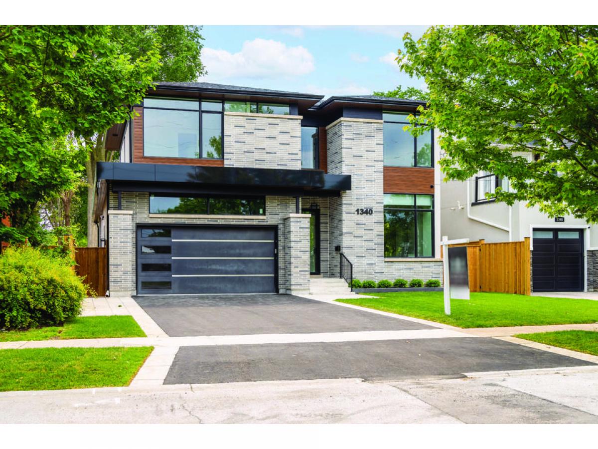 Picture of Home For Sale in Mississauga, Ontario, Canada