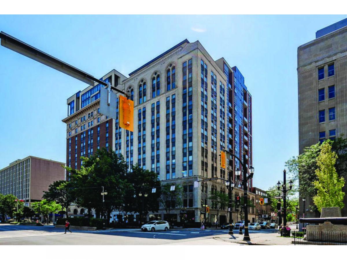 Picture of Condo For Sale in Hamilton, Ontario, Canada