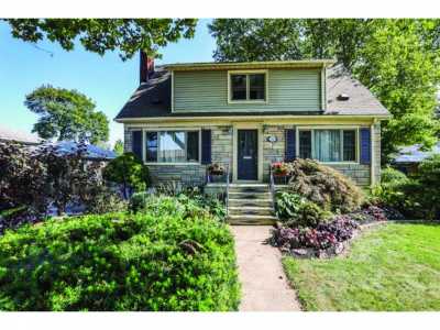 Home For Sale in Saint Catharines, Canada