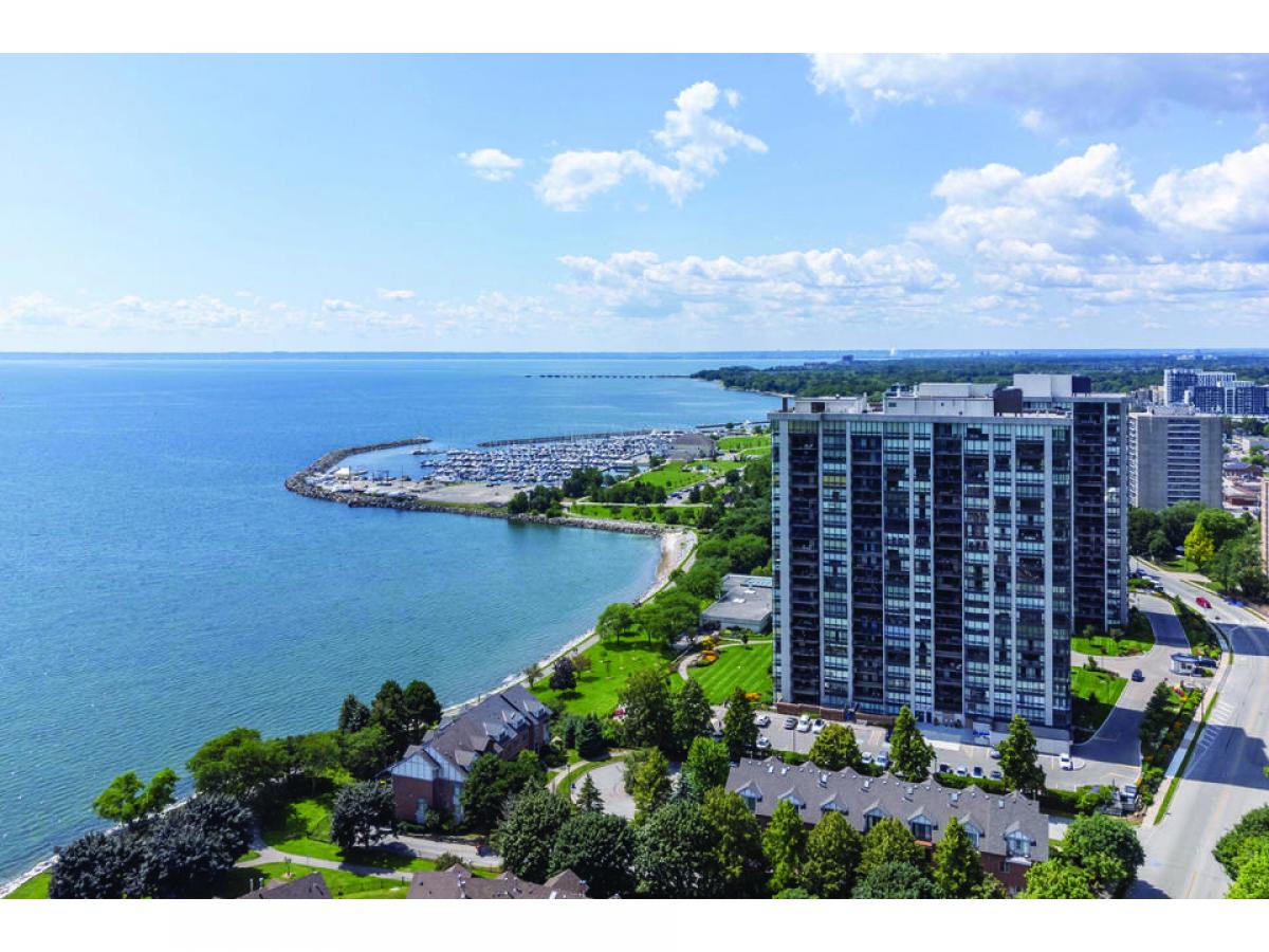 Picture of Condo For Sale in Oakville, Ontario, Canada