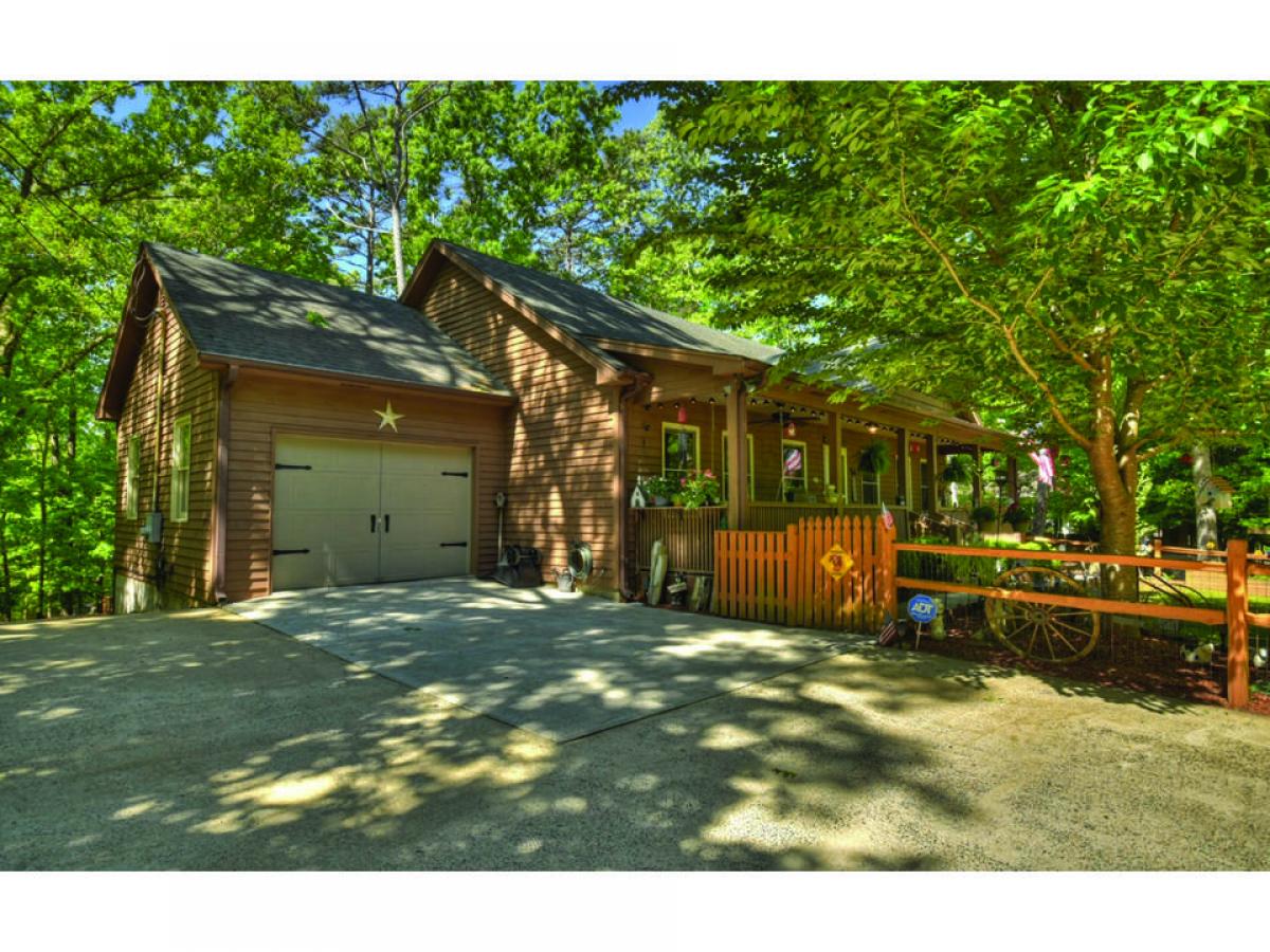 Picture of Home For Sale in Ellijay, Georgia, United States