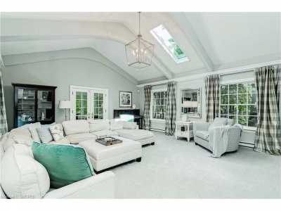 Home For Sale in Oakville, Canada