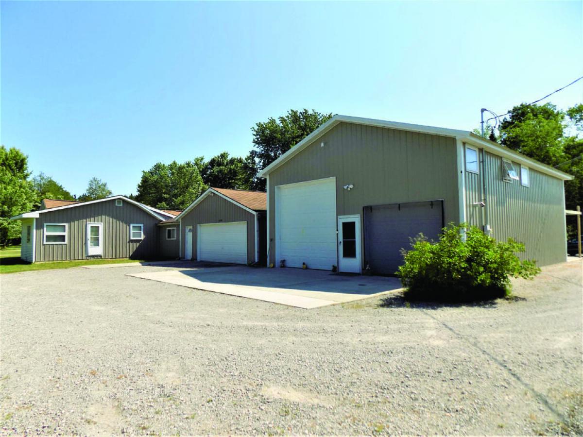 Picture of Home For Sale in Spruce, Michigan, United States