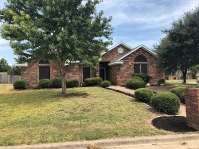 Home For Sale in Hewitt, Texas