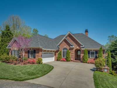 Home For Sale in Mills River, North Carolina