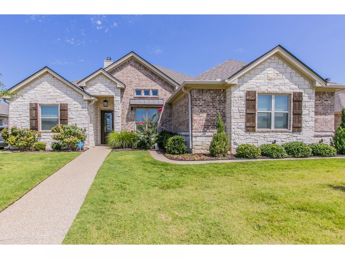 Picture of Home For Sale in Hewitt, Texas, United States