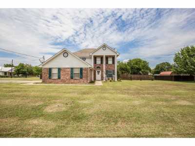 Home For Sale in Crawford, Texas