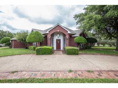 Home For Sale in Hewitt, Texas