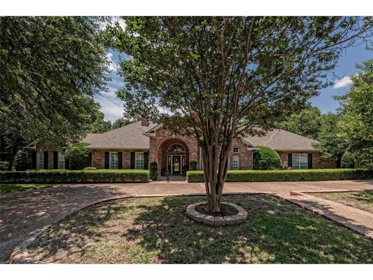 Picture of Home For Sale in Woodway, Texas, United States