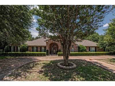 Home For Sale in Woodway, Texas