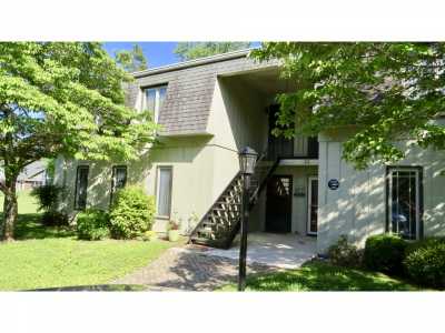 Condo For Sale in Hendersonville, North Carolina