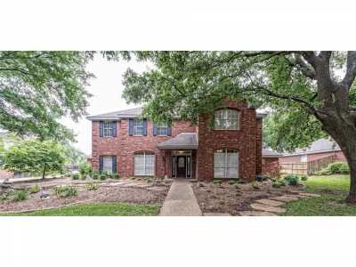 Home For Sale in Woodway, Texas