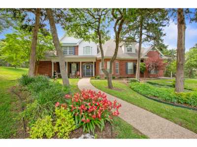 Home For Sale in Lorena, Texas