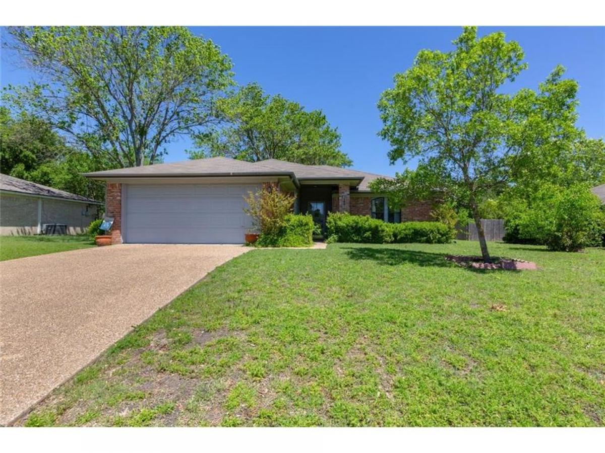 Picture of Home For Sale in Hewitt, Texas, United States