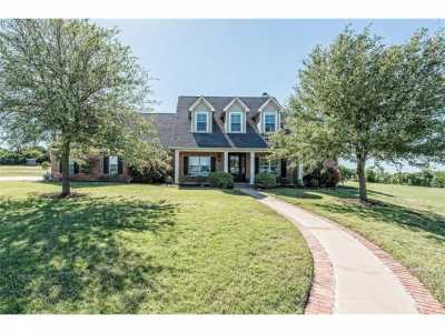 Home For Sale in Lorena, Texas