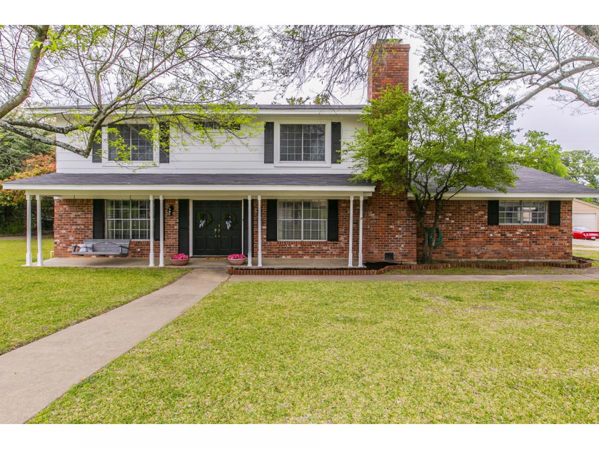 Picture of Home For Sale in Woodway, Texas, United States