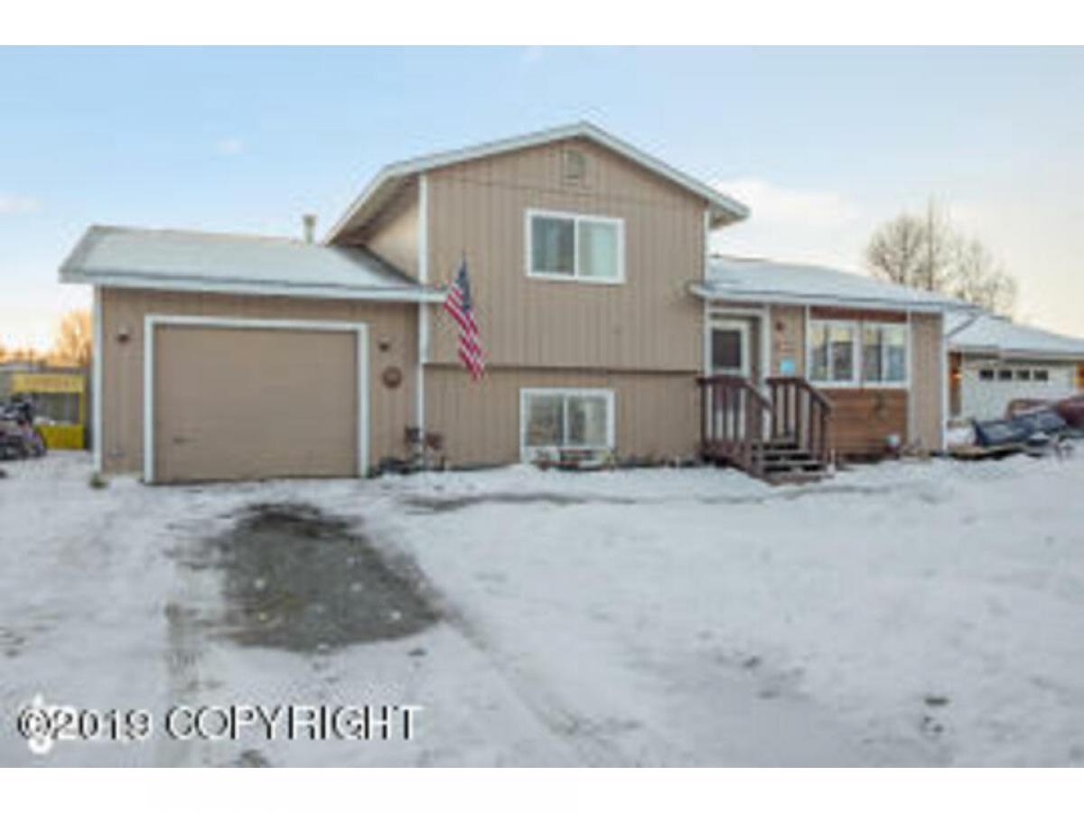 Picture of Home For Sale in Anchorage, Alaska, United States