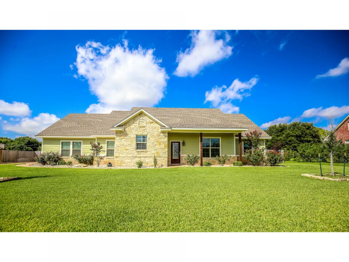 Picture of Home For Sale in McGregor, Texas, United States