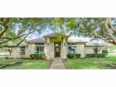 Home For Sale in Woodway, Texas