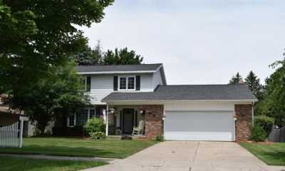 Home For Sale in Kentwood, Michigan