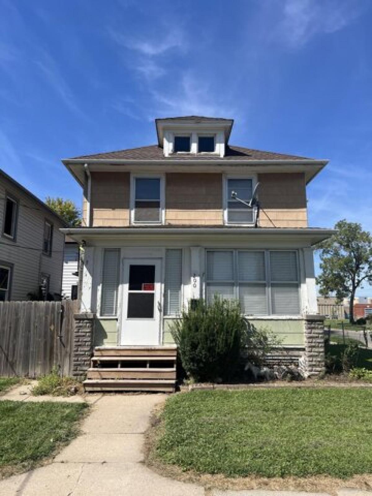 Picture of Home For Sale in Council Bluffs, Iowa, United States