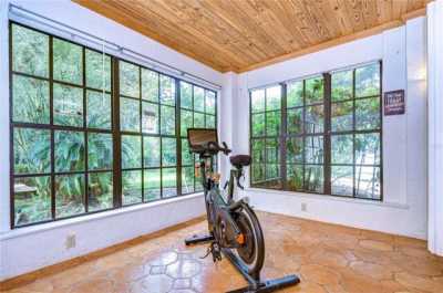 Home For Sale in Valrico, Florida