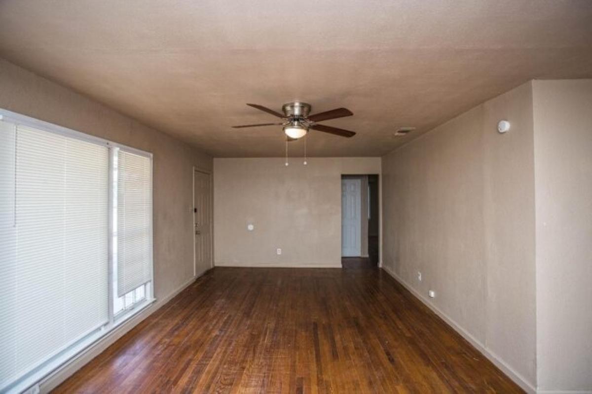 Picture of Home For Sale in Lubbock, Texas, United States