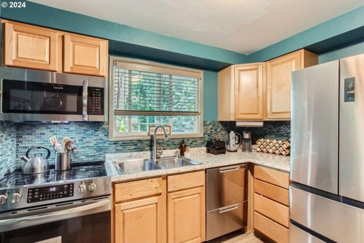 Picture of Home For Sale in Wilsonville, Oregon, United States