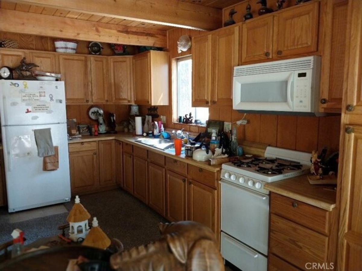 Picture of Home For Sale in Big Bear City, California, United States