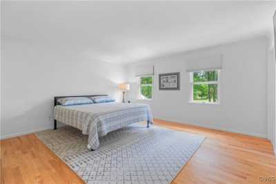 Home For Sale in New Hartford, New York