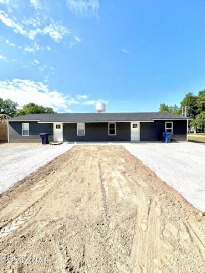 Home For Sale in Sarcoxie, Missouri