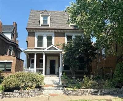 Home For Sale in Saint Louis, Missouri