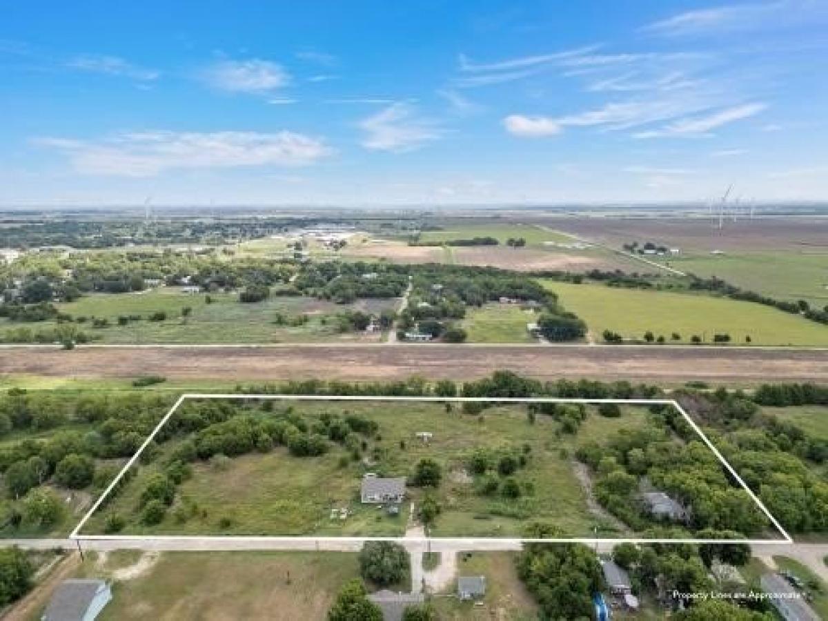 Picture of Residential Land For Sale in Mart, Texas, United States