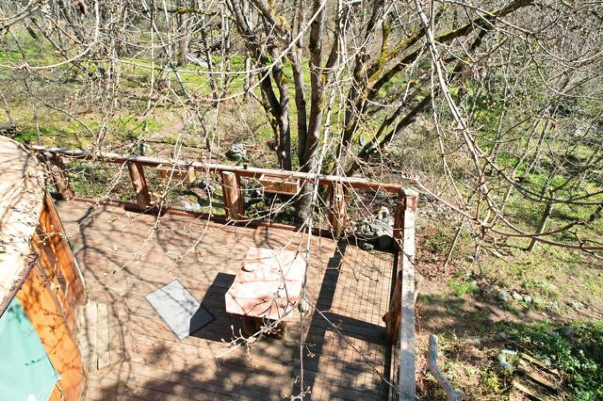 Picture of Home For Sale in Applegate, Oregon, United States