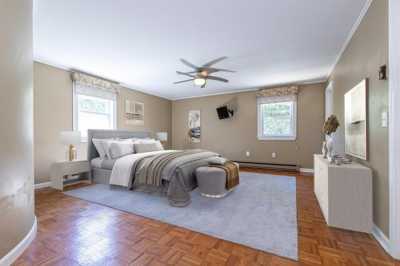 Home For Sale in Litchfield, New Hampshire