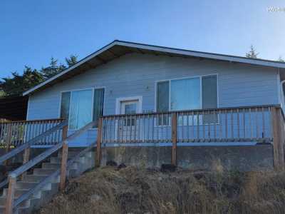 Home For Sale in Waldport, Oregon