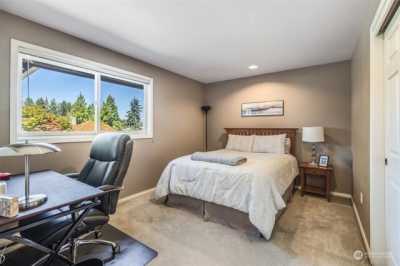 Home For Sale in University Place, Washington