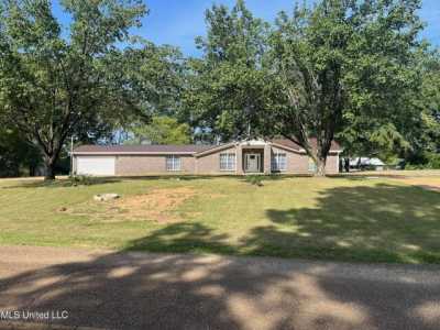 Home For Sale in Batesville, Mississippi