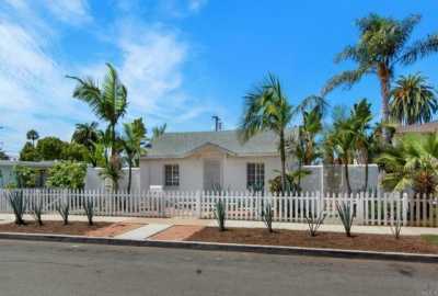 Home For Sale in Oceanside, California