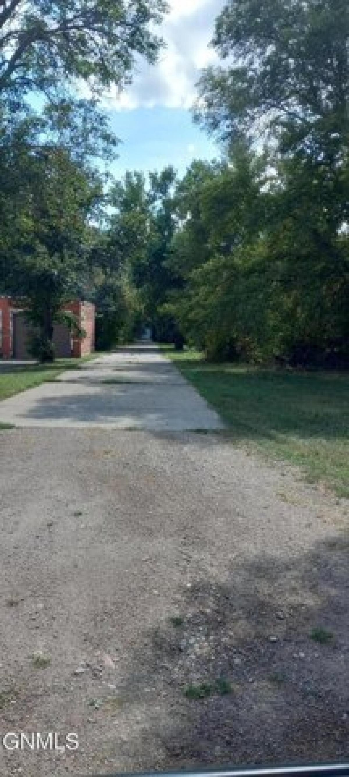 Picture of Home For Sale in Beulah, North Dakota, United States