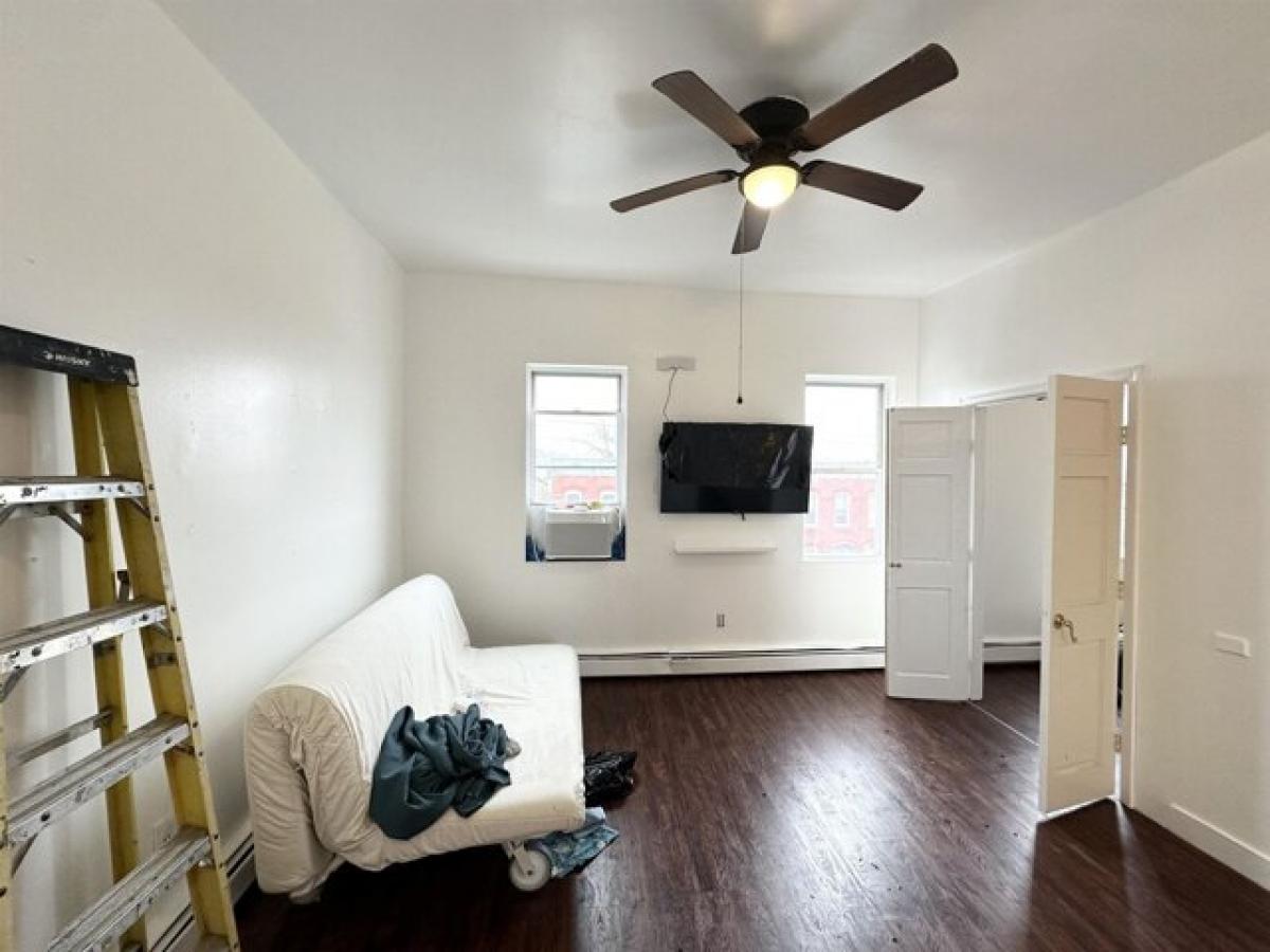 Picture of Home For Rent in Jersey City, New Jersey, United States