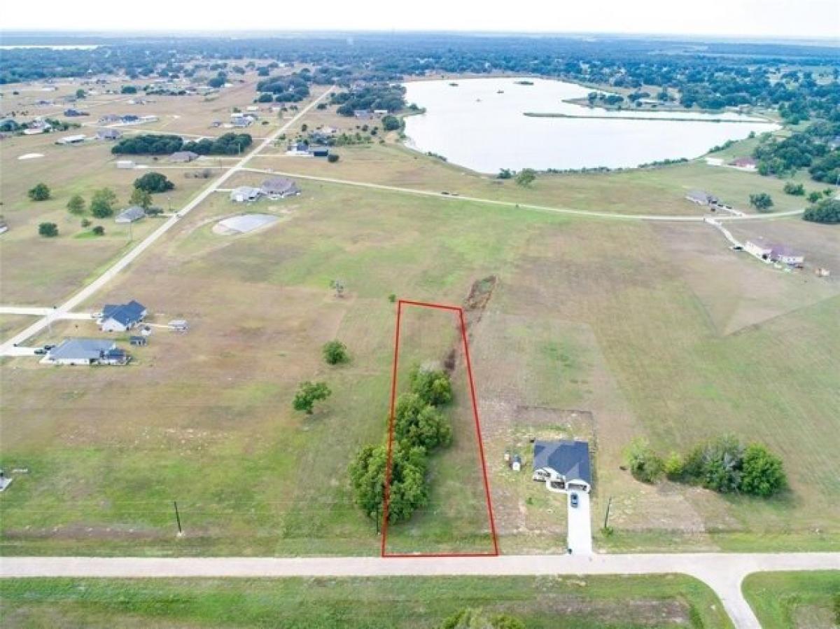 Picture of Residential Land For Sale in Angleton, Texas, United States