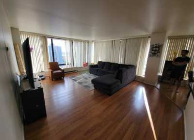 Home For Rent in Chicago, Illinois